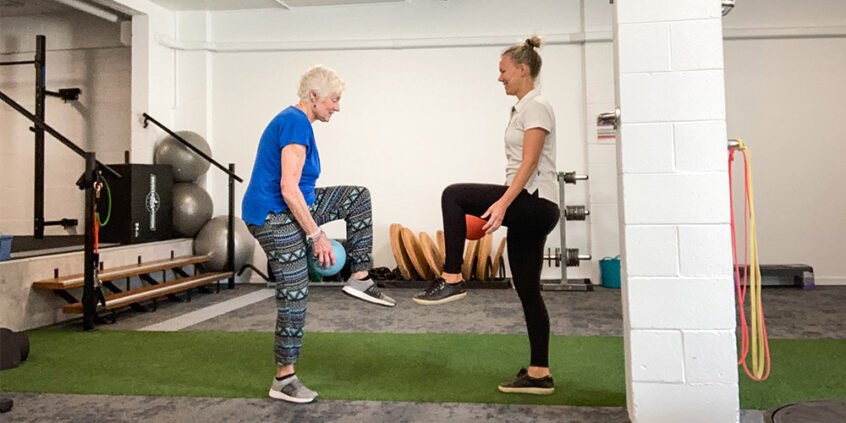 Nordica Health Staff member exercising with older lady