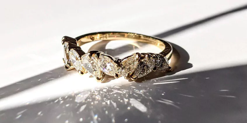 Set Together Jewellery Design custom made diamond ring sparkling in the sun